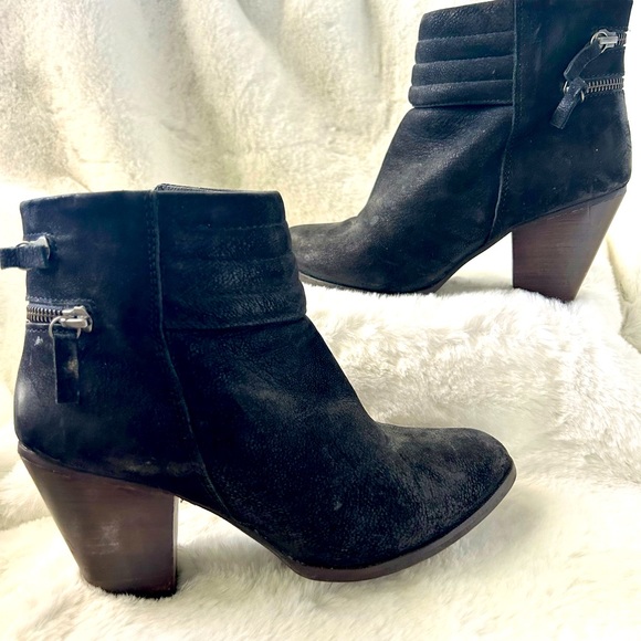 Diba Block Heel Ankle Boots Bootie
Black Size 9.5 - Picture 1 of 7